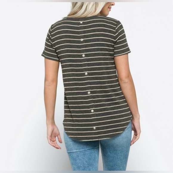 Daisee Button Back Detail
Knit Tee - Picture 2 of 7